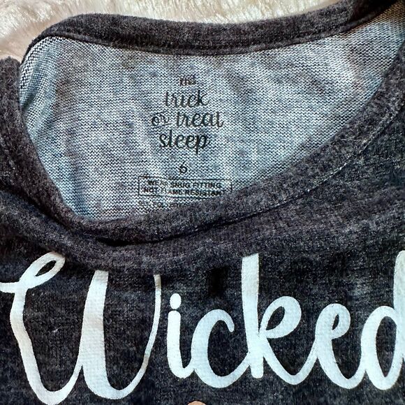 Trick or Treat Pj Set Size 6 - Picture 3 of 5